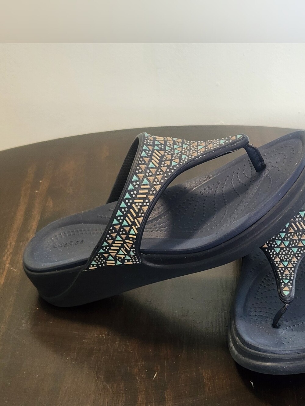 Crocs Monterey Beaded Wedge Flip Flop Sandals Navy Blue Women's Sz 10